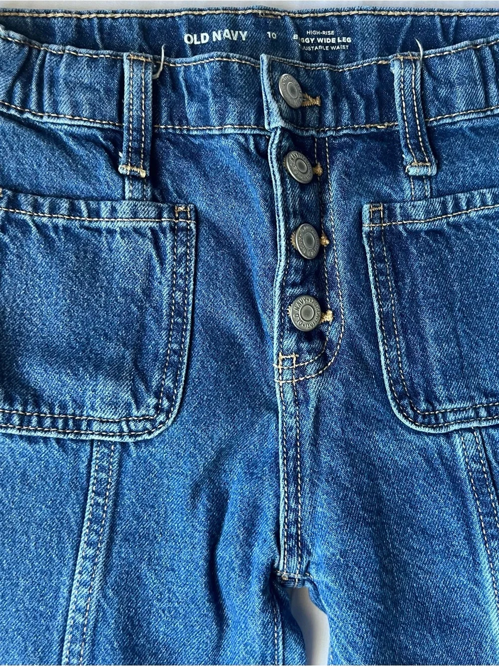 Old Navy pockets button